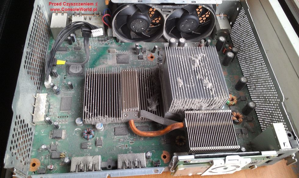 Xbox 360 przed czyszczeniem